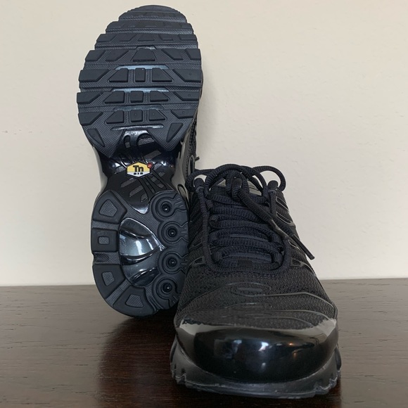 Nike Air Max Plus Triple Black - Picture 5 of 8